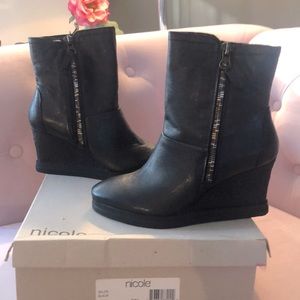 Black leather wedge booties by Nicole size 8